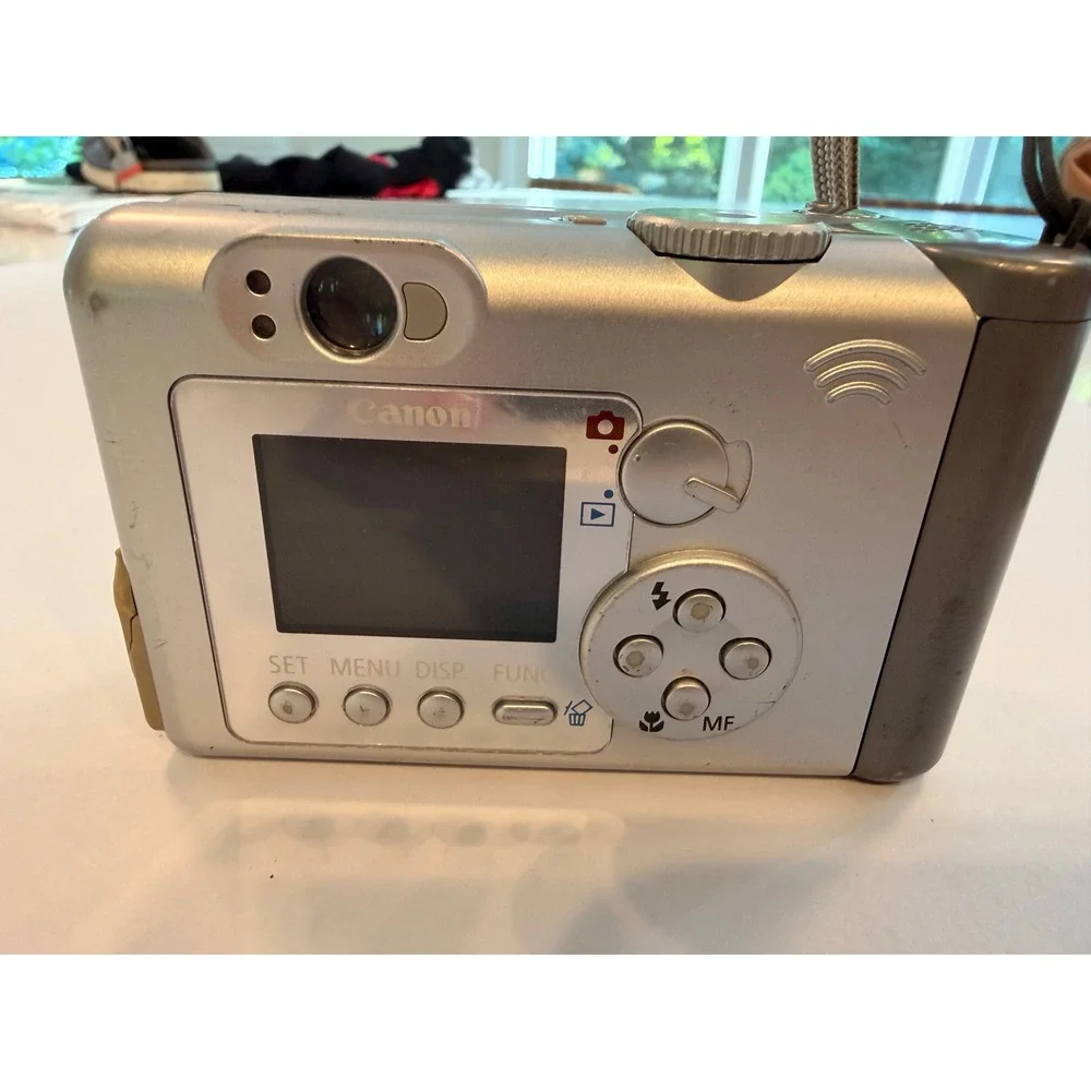 Canon PowerShot A70 Digital Camera 3.2MP 3x Zoom Silver Vintage Y2K PC1043